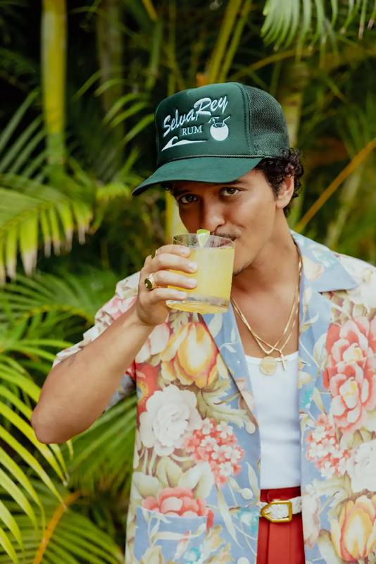 Bruno Mars' Hollywood Colada